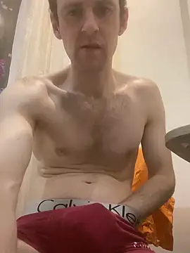 LynnAhNight online show from 04-10-26, 05:28