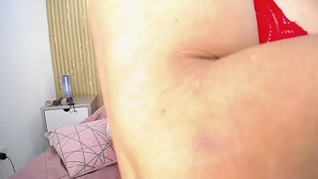 GochitaWild online show from 04-21-26, 01:42