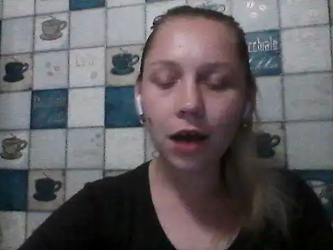 Snapshot of Anna_wey chatting on 06-07-26, 07:06 Anna wey online show from 06-07-26, 07:06