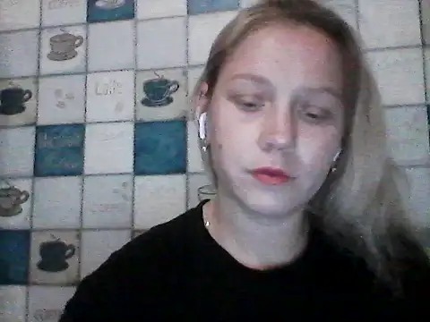 Snapshot of Anna_wey chatting on 06-08-26, 07:14 Anna wey online show from 06-08-26, 07:14