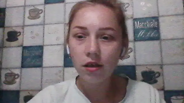 Snapshot of Anna_wey chatting on 07-08-26, 06:12 Anna wey online show from 07-08-26, 06:12