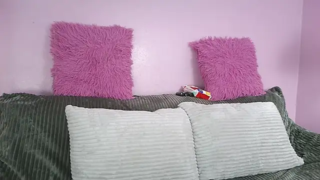 Hiyakasudere online show from 12-17-25, 12:33