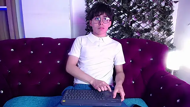 Snapshot of PepperTwink chatting on 02-10-25, 01:22 PepperTwink online show from 02-10-25, 01:22