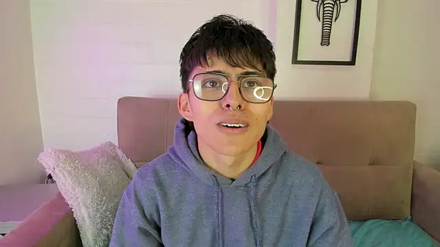 Snapshot of PepperTwink chatting on 03-04-25, 12:55 PepperTwink online show from 03-04-25, 12:55