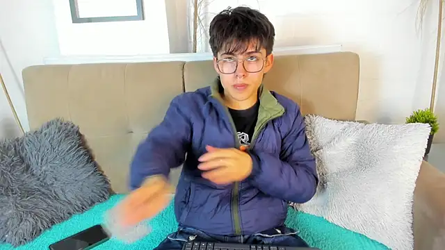 Snapshot of PepperTwink chatting on 03-21-25, 01:12 PepperTwink online show from 03-21-25, 01:12