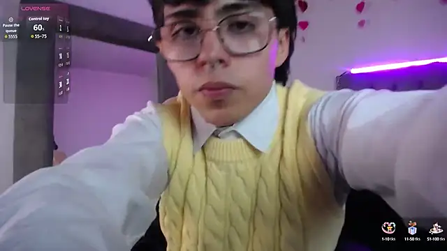Snapshot of PepperTwink chatting on 09-18-25, 04:53 PepperTwink online show from 09-18-25, 04:53