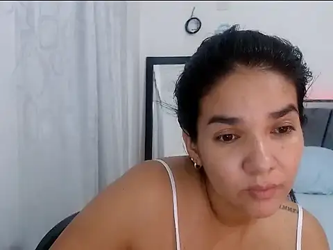 Snapshot of tezza_smith chatting on 07-26-26, 11:44 tezza smith online show from 07-26-26, 11:44