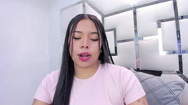 ZoeWan69 online show from 02-03-26, 02:11