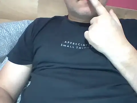 Snapshot of ruplumber chatting on 02-28-25, 11:01 ruplumber online show from 02-28-25, 11:01