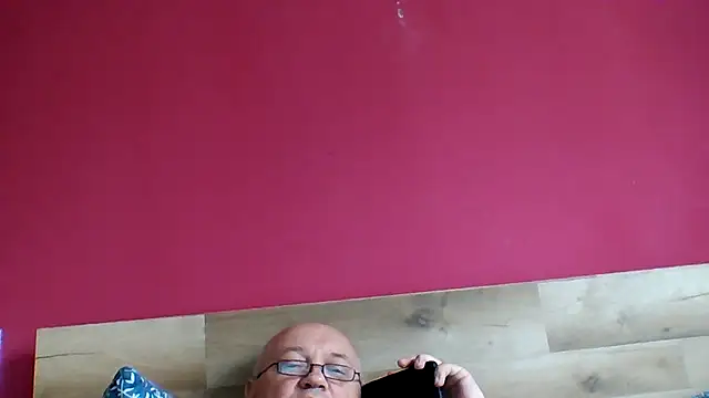 Snapshot of ruplumber chatting on 10-05-25, 10:57 ruplumber online show from 10-05-25, 10:57