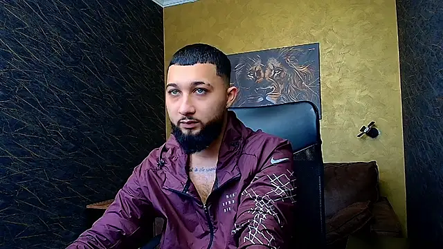 Snapshot of JaceZachary chatting on 02-24-25, 05:33 JaceZachary online show from 02-24-25, 05:33
