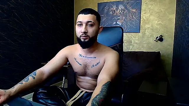Snapshot of JaceZachary chatting on 02-24-25, 11:43 JaceZachary online show from 02-24-25, 11:43