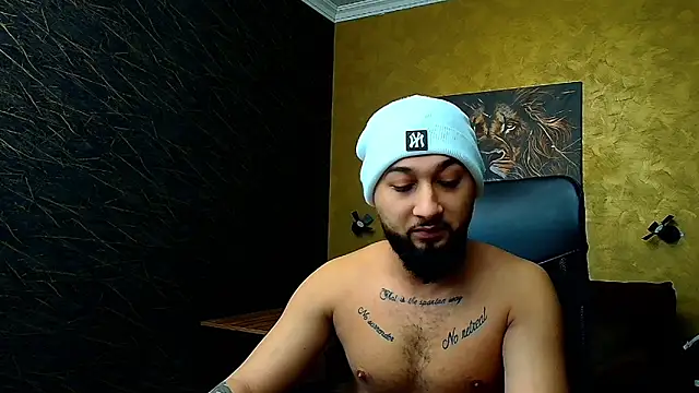 Snapshot of JaceZachary chatting on 02-25-25, 03:27 JaceZachary online show from 02-25-25, 03:27