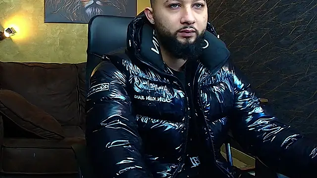 Snapshot of JaceZachary chatting on 03-08-25, 05:17 JaceZachary online show from 03-08-25, 05:17