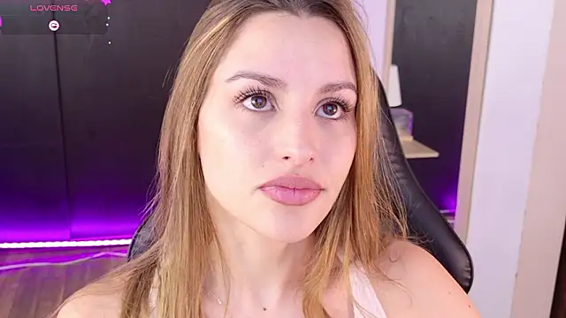 Snapshot of yourdream_6 chatting on 02-24-26, 06:06 yourdream 6 online show from 02-24-26, 06:06