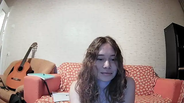 Snapshot of girliemilk chatting on 02-10-25, 06:35 girliemilk online show from 02-10-25, 06:35