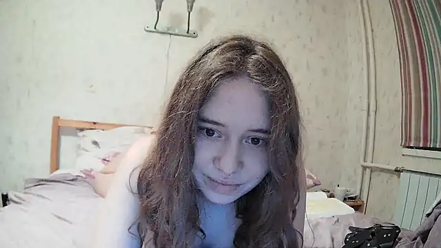 Snapshot of girliemilk chatting on 03-15-25, 03:37 girliemilk online show from 03-15-25, 03:37