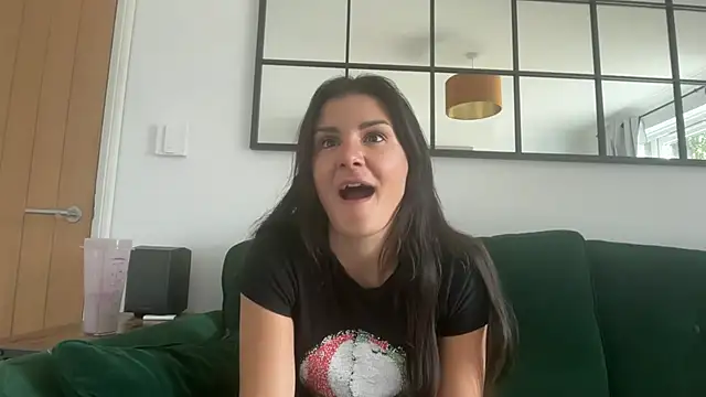 Petitecookie online show from 09-12-25, 10:59