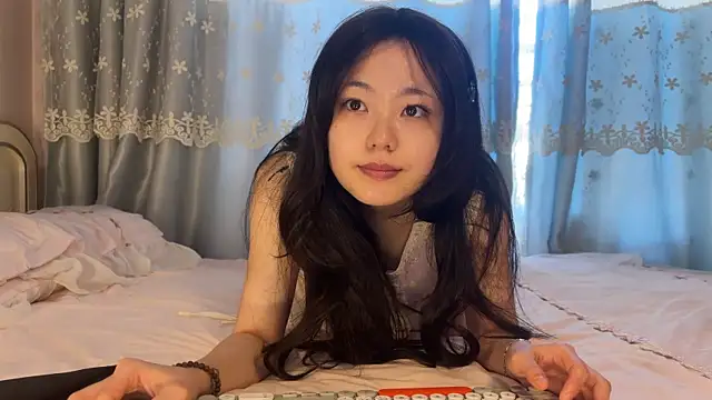 nanaliu6 online show from 11-12-25, 01:39