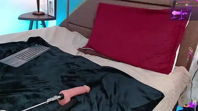 Nicky gh online show from 02-20-25, 01:36