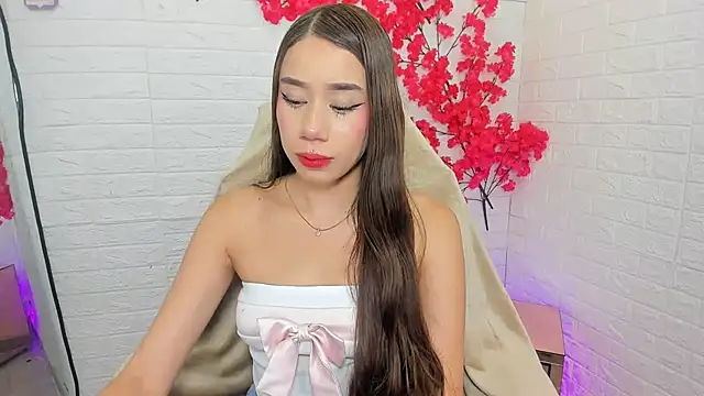 BarbieGirl    online show from 11-11-25, 05:40