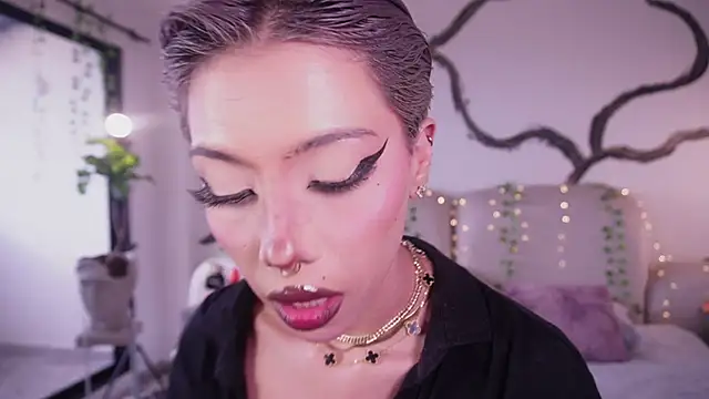 Snapshot of soidai_miiu chatting on 10-30-25, 09:04 soidai miiu online show from 10-30-25, 09:04