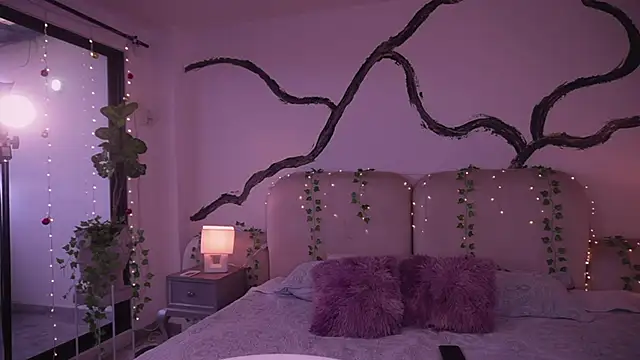 Snapshot of soidai_miiu chatting on 11-23-25, 08:41 soidai miiu online show from 11-23-25, 08:41