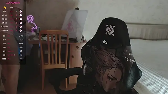 Agatha Mott online show from 09-13-25, 05:07