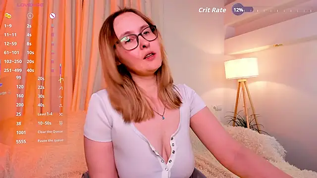 Snapshot of Agatha_Mott chatting on 05-11-26, 10:43 Agatha Mott online show from 05-11-26, 10:43