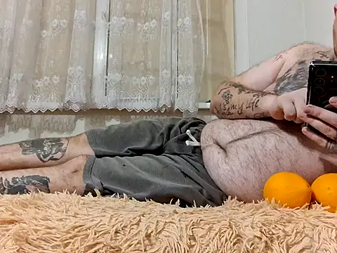 Snapshot of vitek1110 chatting on 11-27-25, 05:15 vitek1110 online show from 11-27-25, 05:15