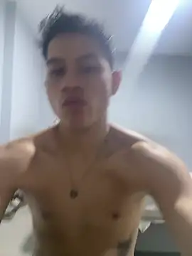 Maxhotmen online show from 02-10-25, 09:04