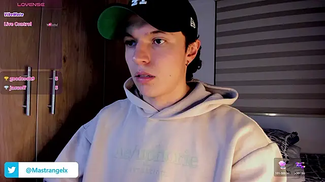 Snapshot of Mastrangelo_xxx chatting on 02-20-26, 04:20 Mastrangelo xxx online show from 02-20-26, 04:20