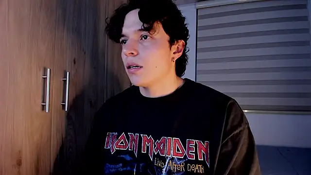 Snapshot of Mastrangelo_xxx chatting on 03-01-26, 01:29 Mastrangelo xxx online show from 03-01-26, 01:29