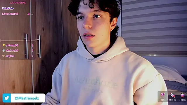 Snapshot of Mastrangelo_xxx chatting on 03-05-26, 04:30 Mastrangelo xxx online show from 03-05-26, 04:30