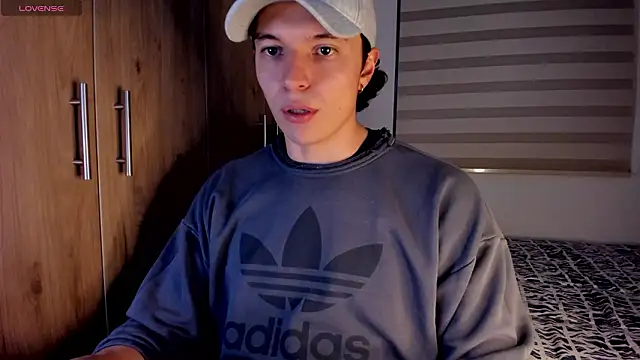 Snapshot of Mastrangelo_xxx chatting on 03-17-26, 03:55 Mastrangelo xxx online show from 03-17-26, 03:55