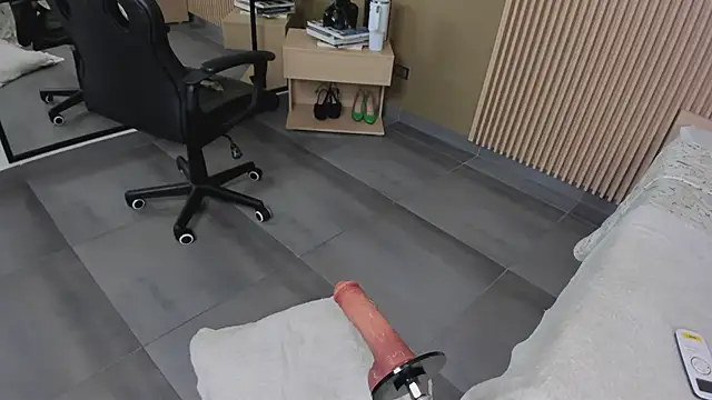 Snapshot of JessyCream chatting on 02-21-26, 02:23 JessyCream online show from 02-21-26, 02:23