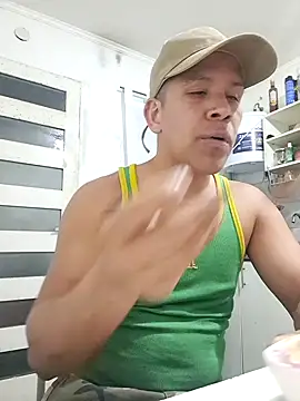 Snapshot of liamlara chatting on 10-01-25, 02:17 liamlara online show from 10-01-25, 02:17