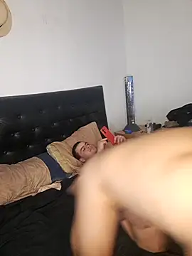 Snapshot of liamlara chatting on 10-05-25, 04:33 liamlara online show from 10-05-25, 04:33