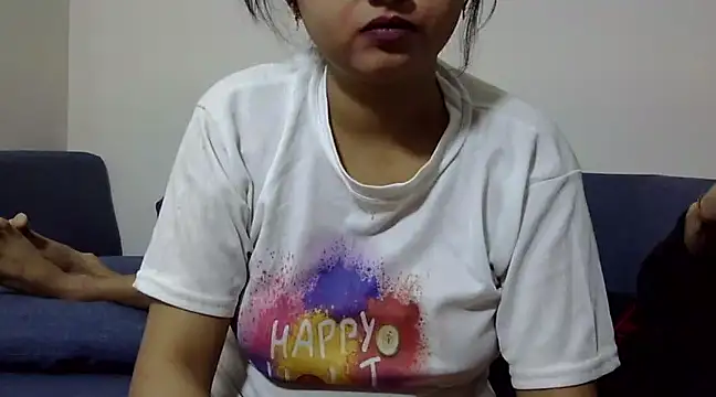 Snapshot of Queen_Couple chatting on 03-06-25, 11:58 Queen Couple online show from 03-06-25, 11:58