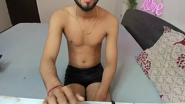 Queen Couple online show from 11-22-25, 06:23