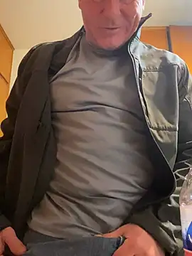 Snapshot of hintly chatting on 03-03-26, 12:55 hintly online show from 03-03-26, 12:55