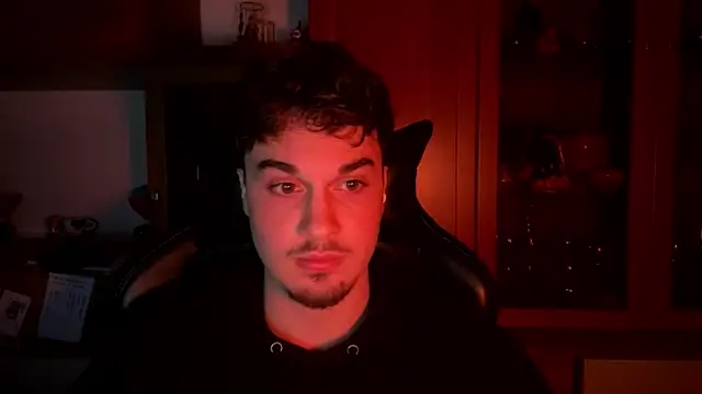 Snapshot of NaplesGuy04 chatting on 02-18-25, 10:58 NaplesGuy04 online show from 02-18-25, 10:58