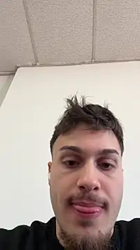 Snapshot of NaplesGuy04 chatting on 01-14-26, 10:21 NaplesGuy04 online show from 01-14-26, 10:21