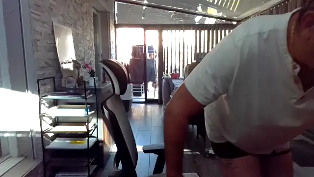 Snapshot of Fafas26 chatting on 09-18-25, 02:19 Fafas26 online show from 09-18-25, 02:19