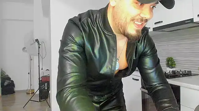 Snapshot of ZackMasterss chatting on 02-03-25, 11:47 ZackMasterss online show from 02-03-25, 11:47