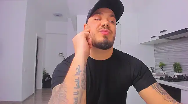 Snapshot of ZackMasterss chatting on 02-05-25, 01:58 ZackMasterss online show from 02-05-25, 01:58