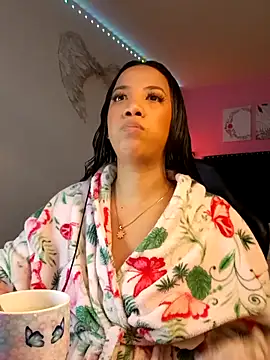 SallyWhitee online show from 03-14-26, 05:46