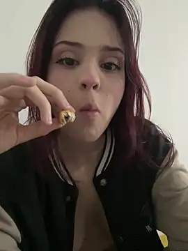 Snapshot of AngelRuby chatting on 09-16-25, 07:31 AngelRuby online show from 09-16-25, 07:31