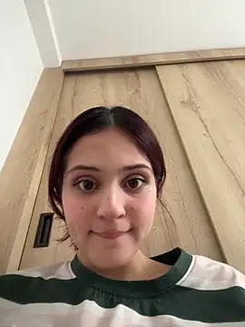 Snapshot of AngelRuby chatting on 09-21-25, 08:32 AngelRuby online show from 09-21-25, 08:32