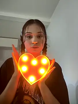 Snapshot of AngelRuby chatting on 09-23-25, 02:58 AngelRuby online show from 09-23-25, 02:58